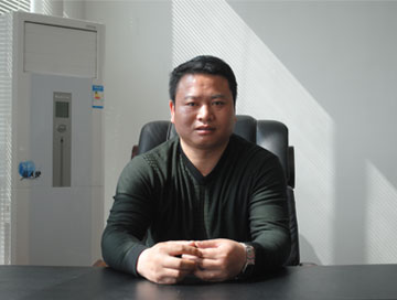 访漳州华威电源科技有限公司动力电池项目总经理邱云桂