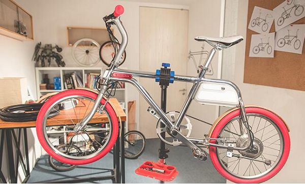 轻客带来智能电动助力脚踏自行车，极具设计感
