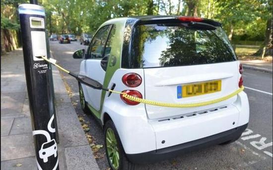 英国政府拟给予电动汽车提供优先路权