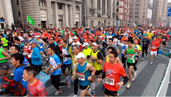 探班今年的上海国际马拉松，有颜值更有科技范！