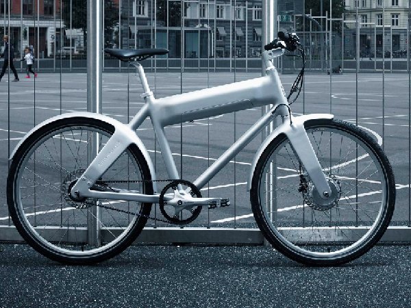 OKO电动自行车一次充电行驶25公里