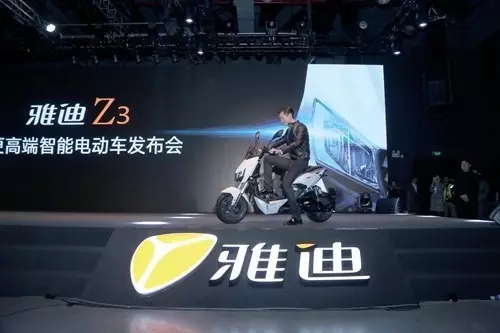 雅迪Z3武器库一览：凭什么敢说高端智能？