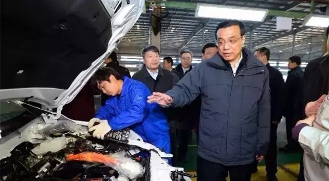 李克强总理要求政府部门购买电动汽车