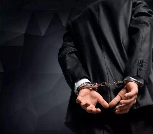 被行业不景气逼疯！两电动车维修店老板同日被抓！