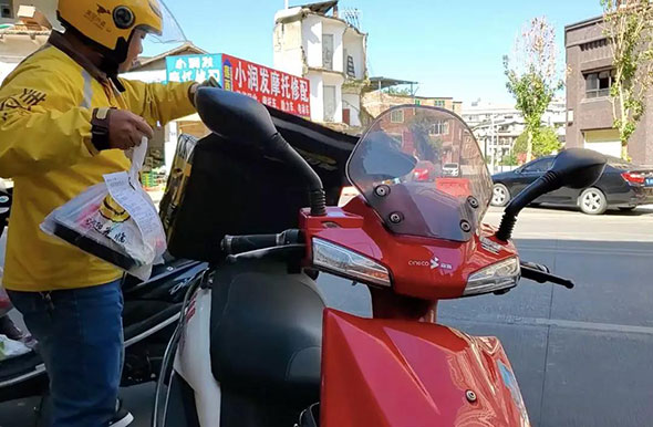 首期《搜车记》：外卖小哥10万公里实测森蓝电摩，好车，开不坏！