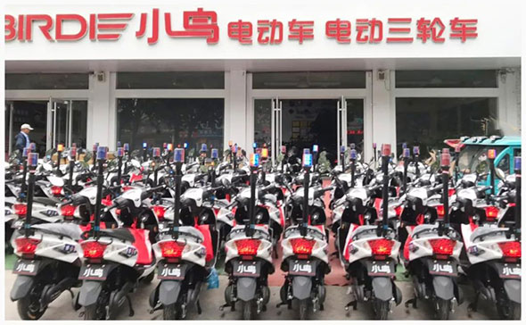 小鸟被公安局钦点，成兰陵县警务巡逻车！