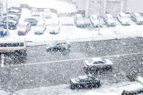 雪天打滑，什么牌子的雪地胎好？
