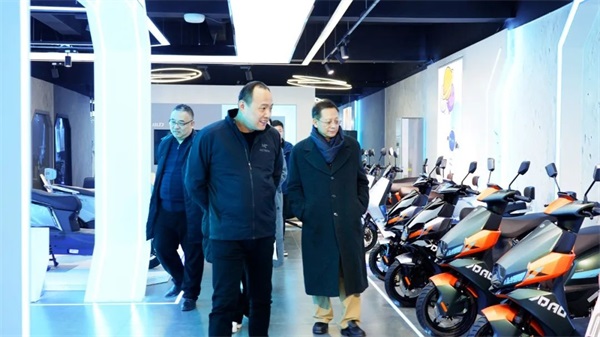高质量发展备受关注 | 国家市场监管总局原网络交易监管司 韦副司长 一行莅临小刀！