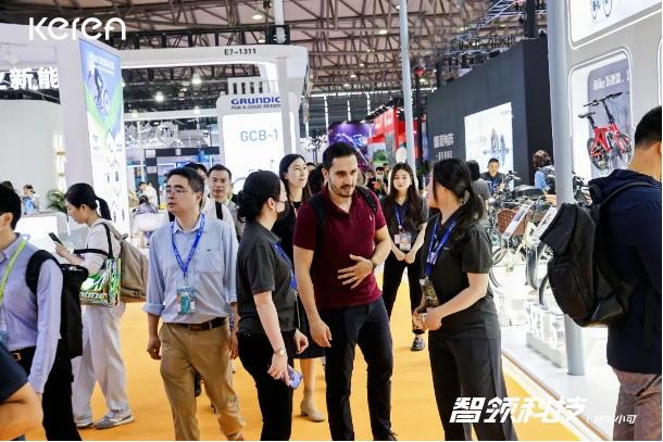 火爆出圈！上海展可人电动黑科技大放异彩，开启全球化“爆卖”