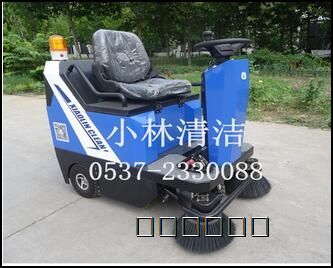 小林科技驾驶式XL-900扫地车