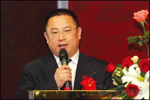 鑫鹰车辆商场总经理-李云现